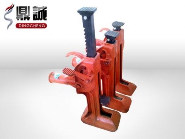 點擊查看詳細信息<br>標題：齒條式起道機 閱讀次數：4484